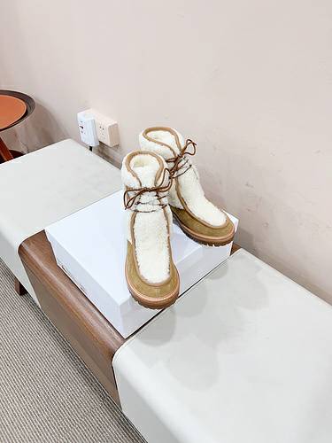 Picture of Celine Shoes Women _SKUfw149323007fw